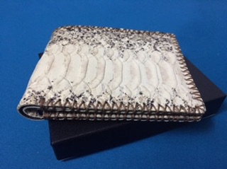 BÓP DA BÒ LÊN VÂN DA RẮN HANDMADE CAO CẤP