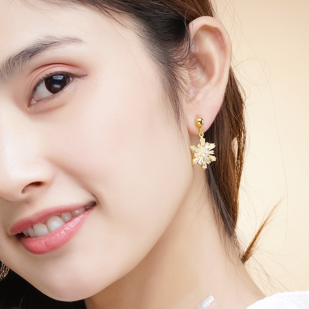 Bông tai nữ UHA mạ vàng 18K , đính kim cương nhân tạo B1103142-105