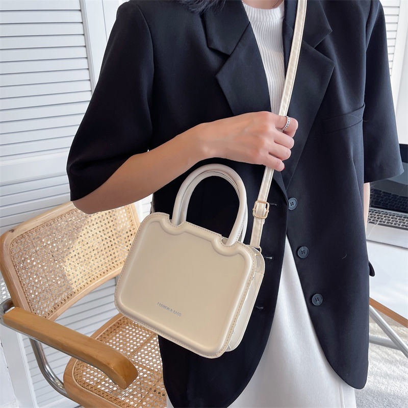 Túi xách messenger hình vuông nhỏ cầm tay phong cách thời trang xuân hè 2022 mới sang trọng cho nữ
