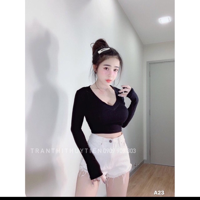 Croptop gân tay dài body cổ tim