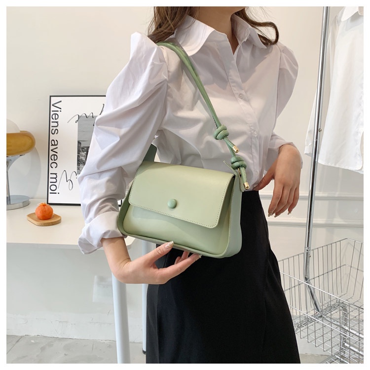 Túi xách nữ đeo chéo kiểu vuông thời trang dây đeo cá tính có khóa kéo bên trong, có hai màu xanh lá và trắng