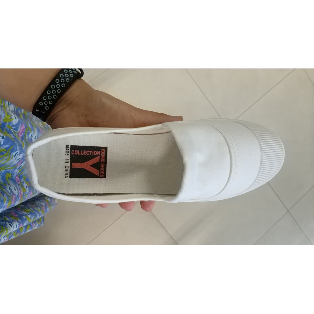 Giày Slipon trắng 37 | BigBuy360 - bigbuy360.vn