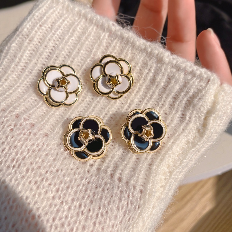 Xiaoxiang Khuyên Tai Hình Hoa Trà Phong Cách Retro Thời Trang Cao Cấp 2022