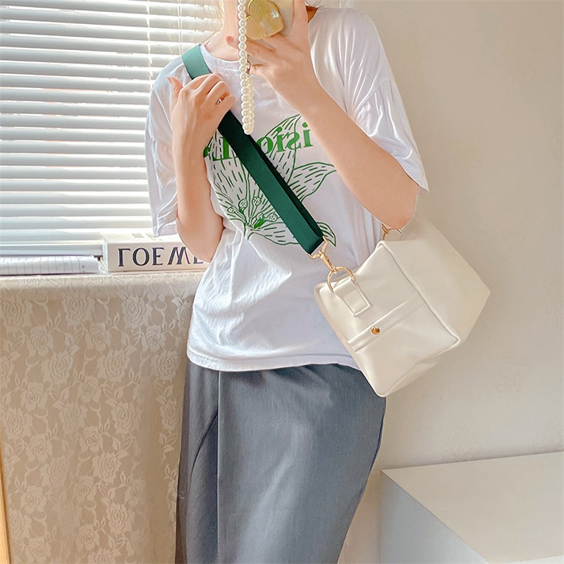 Túi đeo chéo một bên vai sức chứa lớn thời trang thu đông dành cho nữ 2021