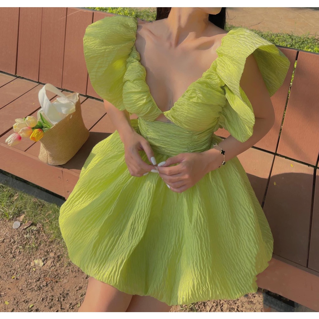 Váy gấm tơ tay bồng trắng - xanh cốm