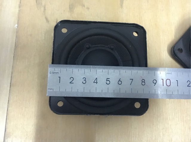 Loa bass sub 8 cm xe hơi- mũ lồi