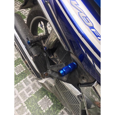 Gù chống đổ sau chống ngã xe kiêm gác chân gắn exciter winner airblade và các dòng xe khác giá 1 cặp