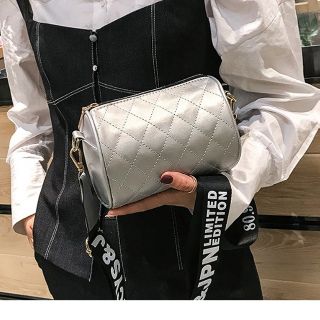 (FREESHIP TỪ 99K) TÚI ĐEO CHÉO HÌNH TRỤ ĐỘC ĐÁO/ TÚI ĐEO CHÉO HÌNH TRỐNG PHONG CÁCH