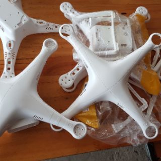 Vỏ flycam phantom 3pro kèm 1 đôi càng