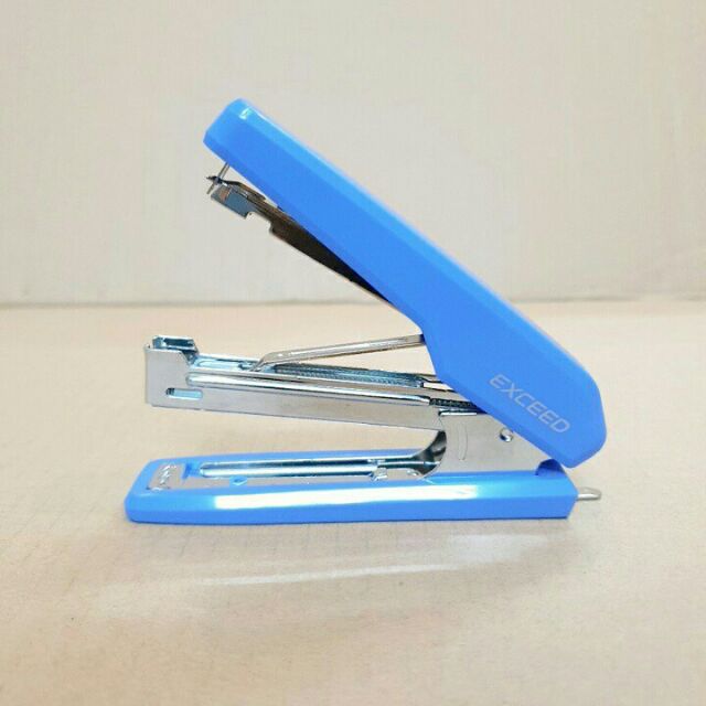 Bấm kim số 10 deli 0229