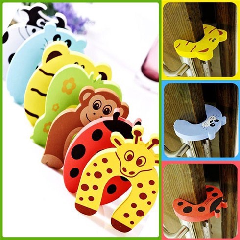 Xốp chặn cạnh cửa chống kẹp tay trẻ em và chống sập cạnh cửa hình động vật đáng yêu