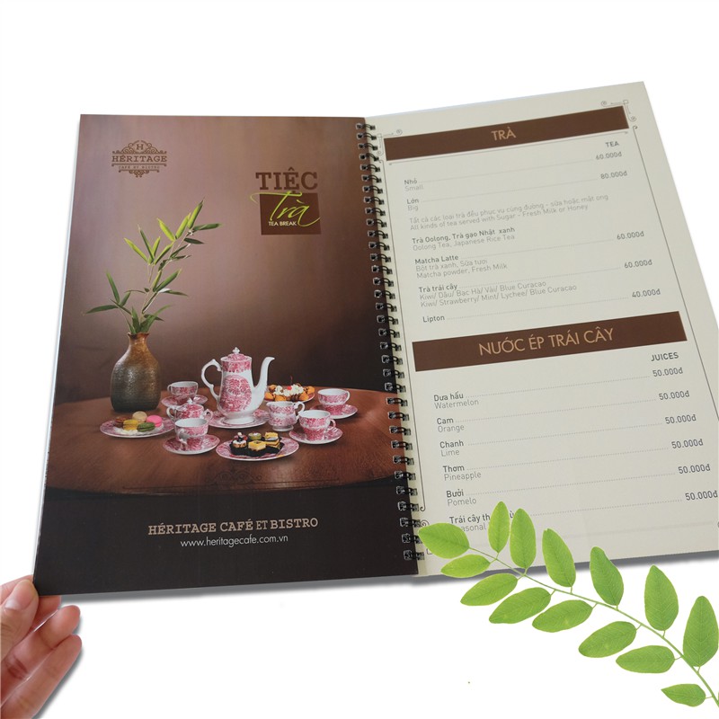 IN 3 CUỐN MENU GIẤY NHỰA LÒ XO CHỈ 910.000đ /  / KT KHỔ A4