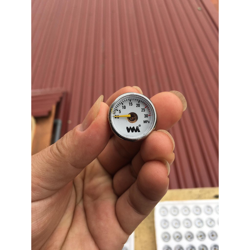Đồng hồ đo áp suất WM màu trắng - 30mpa chân 8 - hàng cao cấp (1 cái)