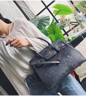 Túi mẫu da cá sấu form to size 31