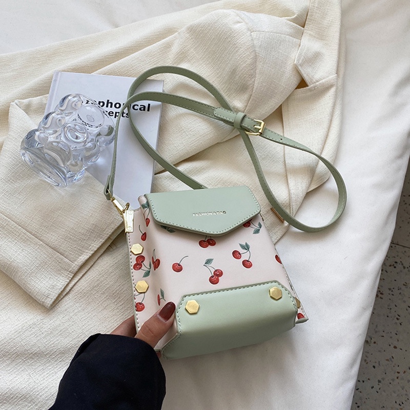 Túi Đeo Chéo Hình Vuông Nhỏ Dễ Phối Đồ Chất Lượng Cao Thời Trang Cho Nữ