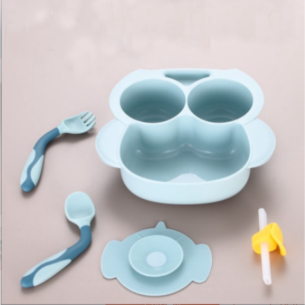 Bộ 4 Dụng Cụ Ăn Dặm Cho Bé Khay,Thìa, Dĩ Ống Hút, Đế Hút Chân Không, Đảm Bảo An Toàn Cho Bé