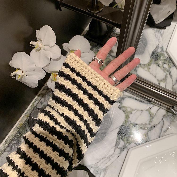 Aemape Áo Sweater Dệt Kim Mỏng Tay Dài Khoét Lỗ Kẻ Sọc Cao Cấp Phong Cách Retro Mùa Thu Cho Nam