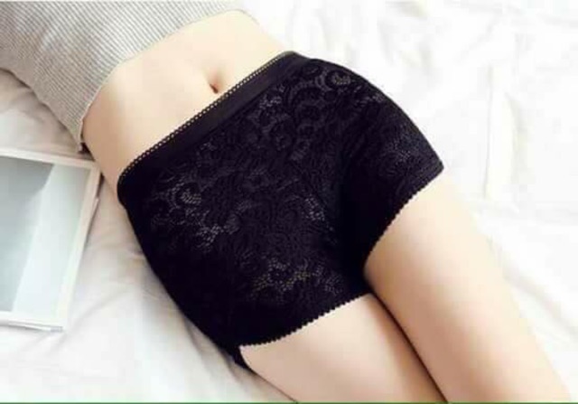 Sỉ quần mặc váy ren hoa cúc