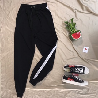 Quần thể thao ống bó 1 sọc màu đen