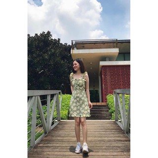 Đầm vai bèo giọt lệ