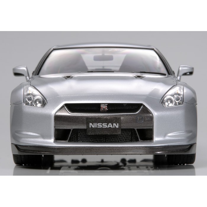 24300 NISSAN GT-R  - GDC