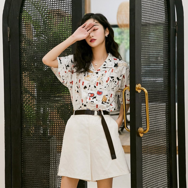 Áo kiểu tay ngắn hoạ tiết chú mèo đáng yêu | BigBuy360 - bigbuy360.vn