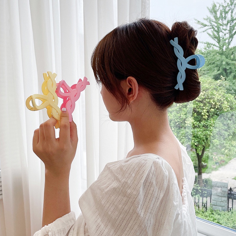 Kẹp Tóc Xoắn Hình Cá Mập Màu Macaron Thời Trang Xuân Hè