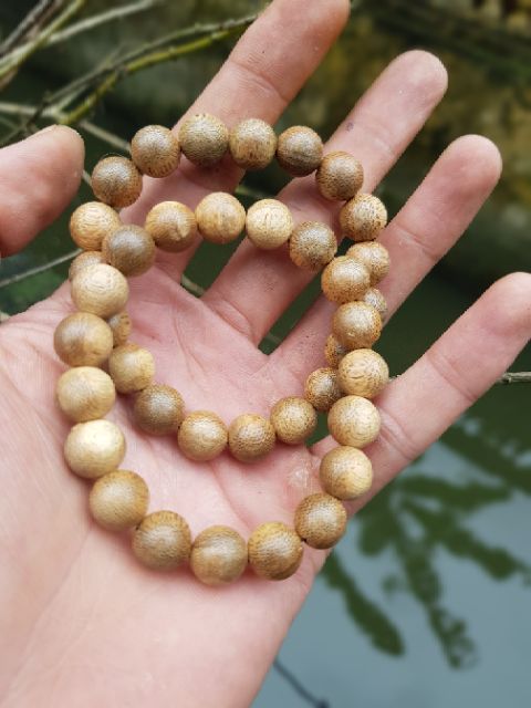 Vòng tay nữ gỗ trầm gió hạt tròn 10 ly