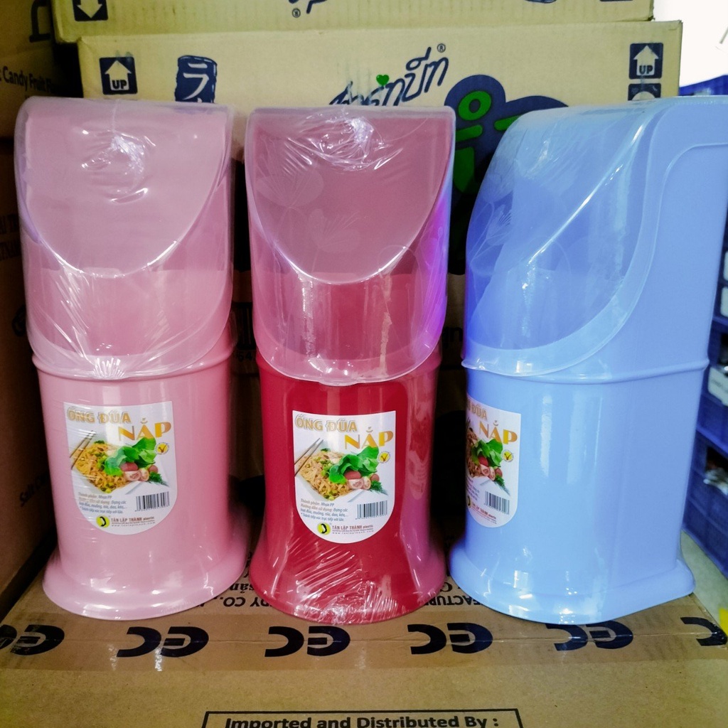 Hộp Đựng Đũa Muỗng Có Nắp Đậy Tân Lập Thành Siêu Bền (Giao Màu Ngẫu Nhiên)