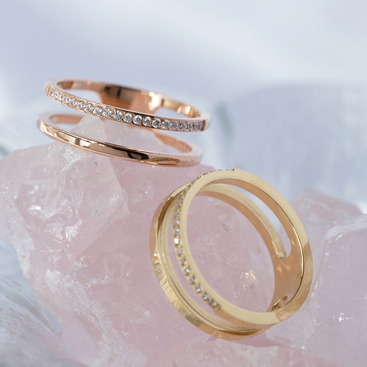 Nhẫn nữ titan rỗng hai lớp đính đá J4-102 - CAM KẾT KHÔNG BAY MÀU