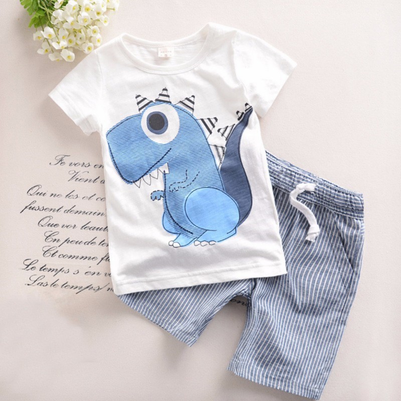 Bộ áo thun tay ngắn &amp; quần short dễ thương cho bé trai