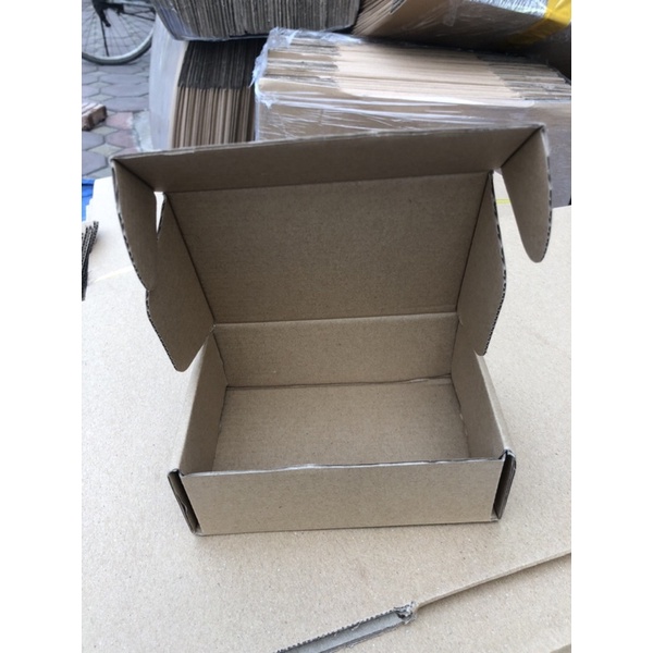 15x10x5 hộp carton nắp gài