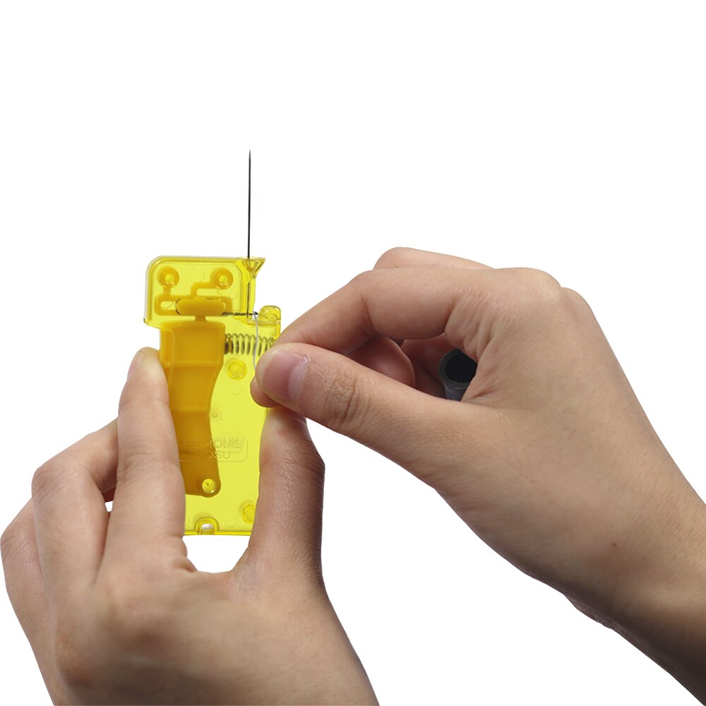 1 Dụng Cụ Xỏ Kim Chỉ Bằng Tay