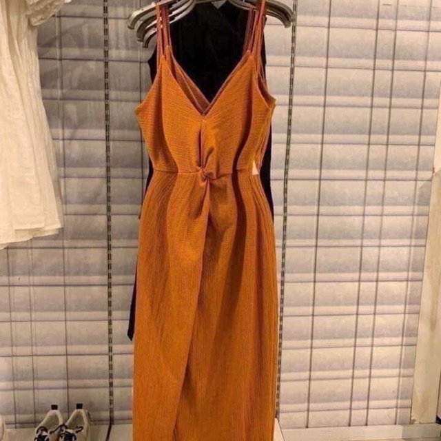 Váy bershka sz s new 100%