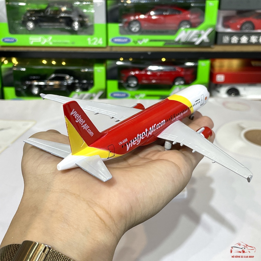 Mô hình máy bay Airbus A668 Vietjet Airline Everfly dài 20cm