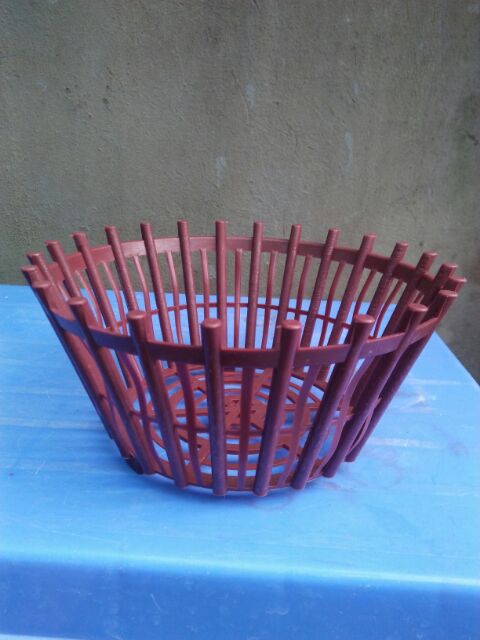 Chậu nhựa nan trồng hoa lan