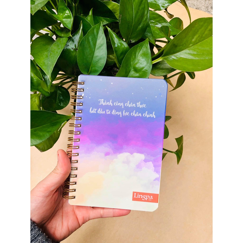 Sổ &quot;Thành công chân thực&quot; với các thông điệp truyền cảm hứng Trong Suốt - Sổ gáy lò xo notebook A6, bìa giấy cứng + mica