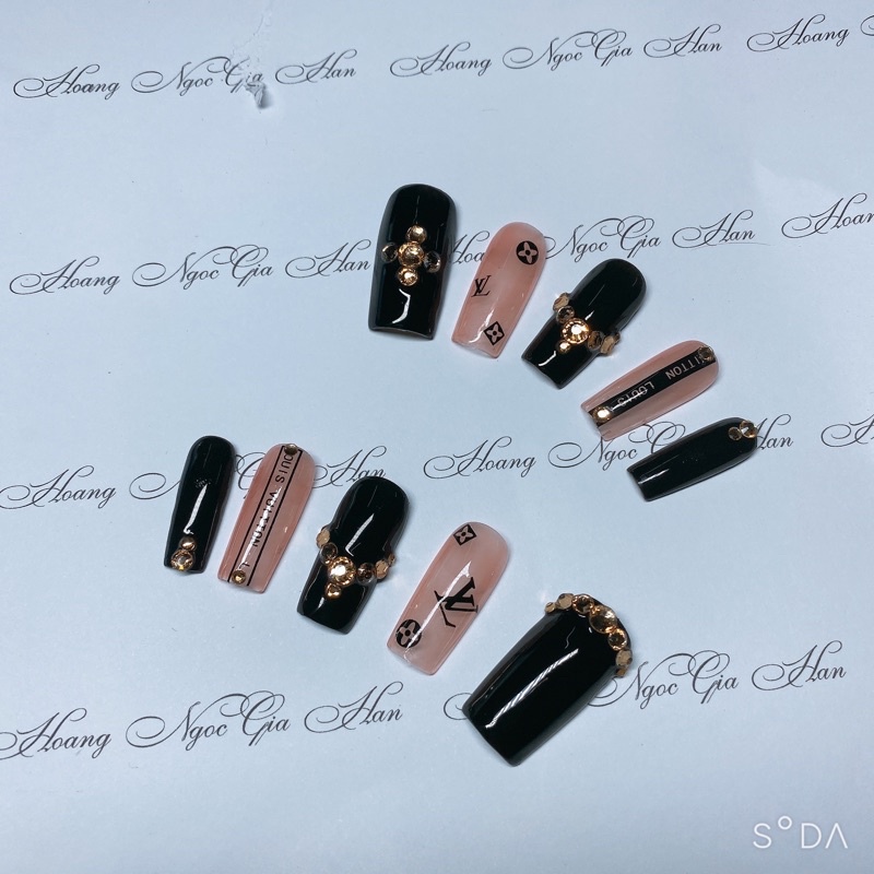 nail box đá