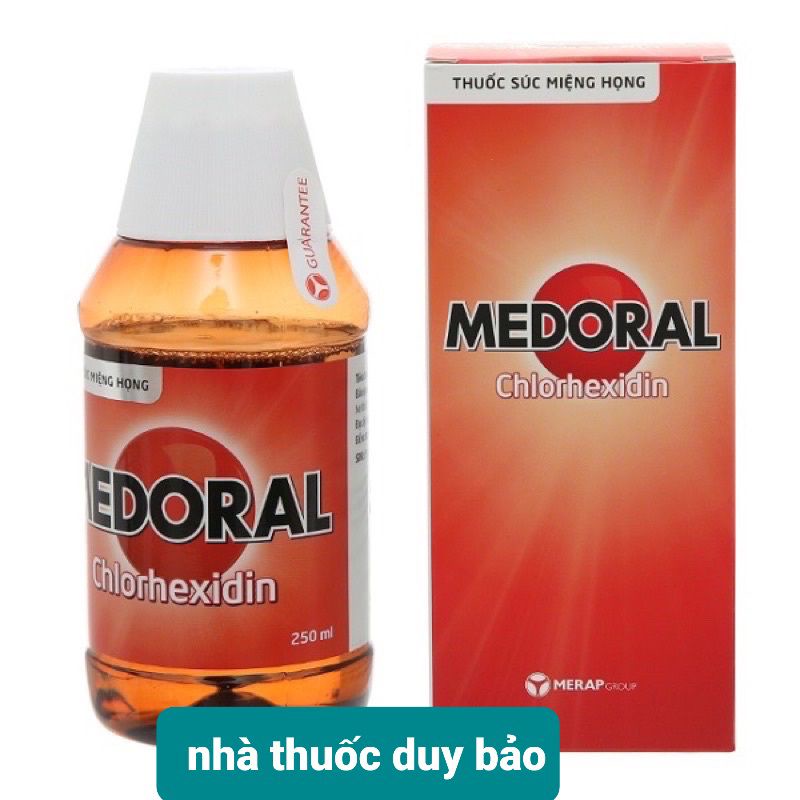 NƯỚC XÚC HỌNG MEDORAL ( CHLORHEXIDIN)