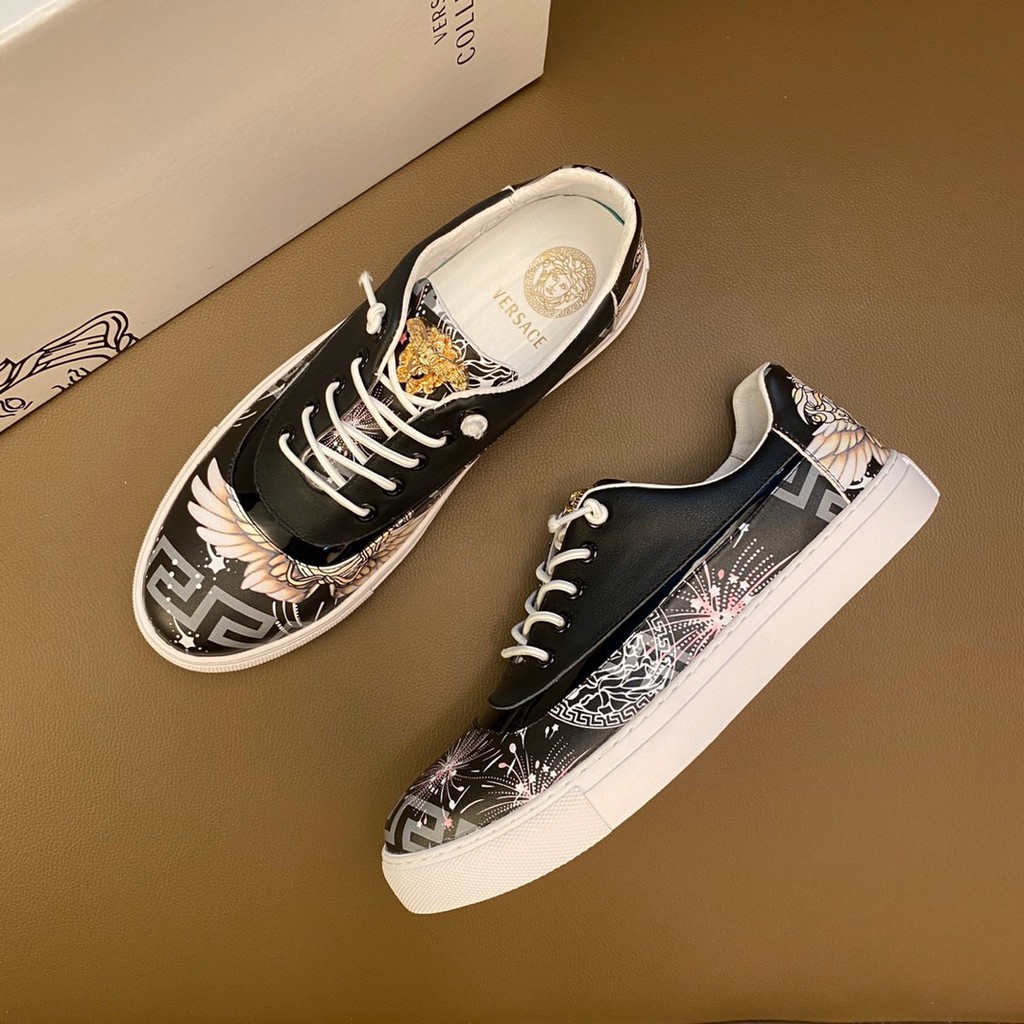 Giày sneaker nam da thật VERSACE họa tiết nổi bật và ấn tượng, mang đến phong cách mới lạ