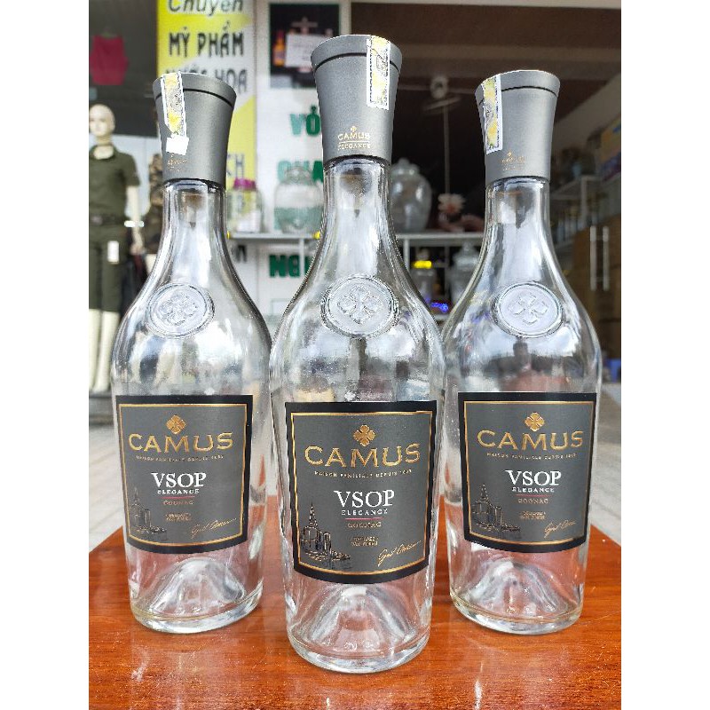 Vỏ chai rượu thủy tinh Camus xuất xứ Pháp loại 700ml rất đẹp.