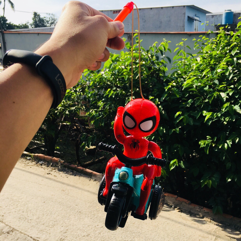 Lồng đèn trung thu người nhện spiderman lái xe có đèn và nhạc cho bé mã 143a