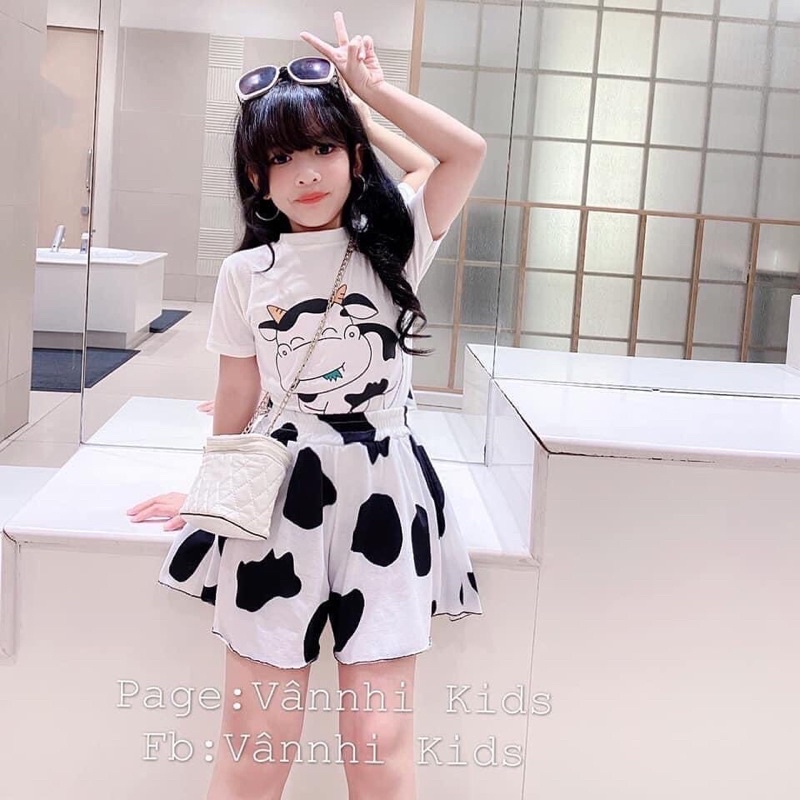 Bộ bò sữa cho bé gái