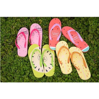 Dép xỏ ngón trái cây