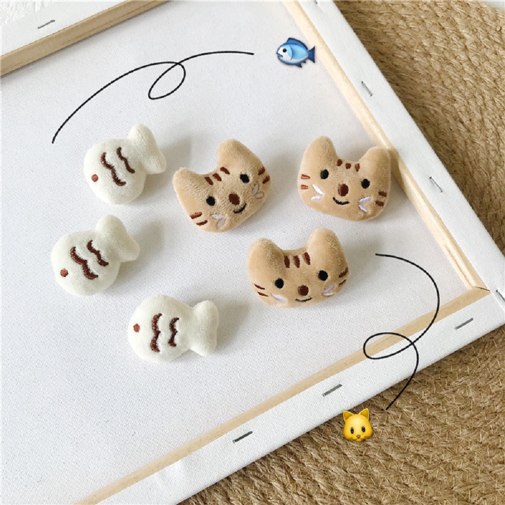 Ghim cài áo hình mèo xinh xắn