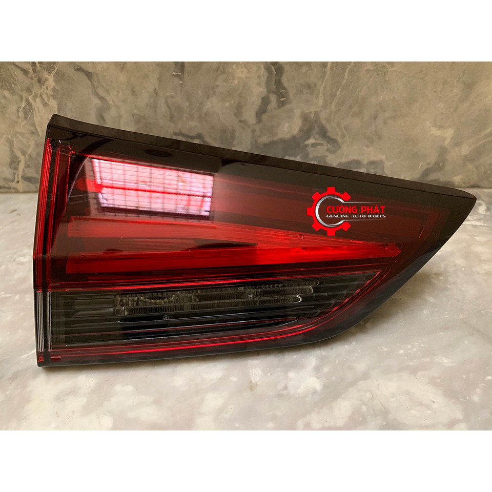 Đèn hậu trong Mitsubishi Xpander 2018-2021 8330B097, 8330B098