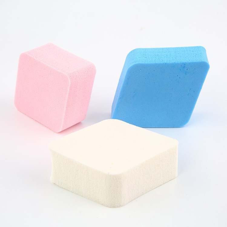 Mút tán kem nền 4 miếng vuông Kute