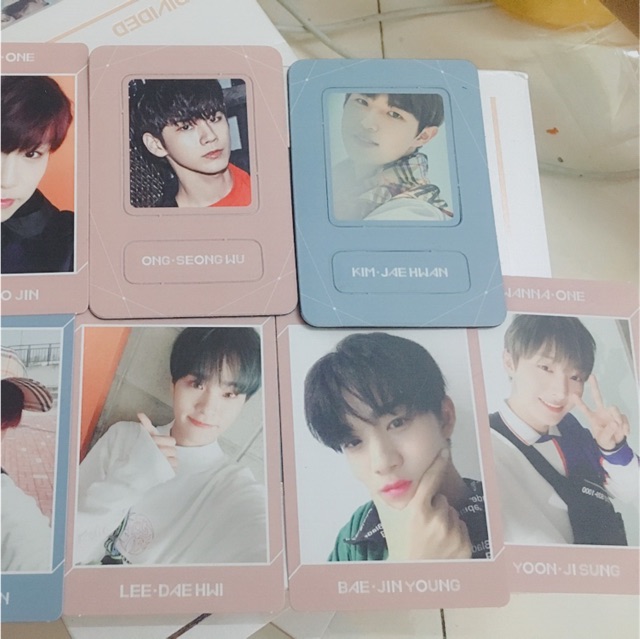 Card album Wanna One