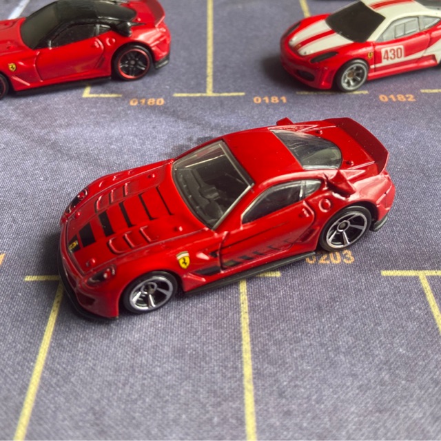 Xe Hot Wheels Ferrari 599xx đỏ hiếm