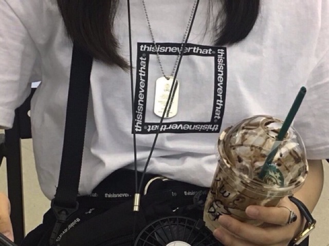 Áo thun thisis vuông